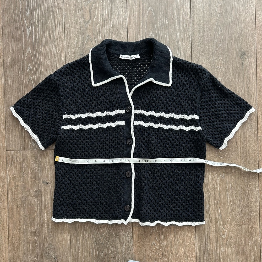 Abercrombie Crochet Button-Down Shirt | Black & White | Size Medium | EUC - Picture 4 of 5